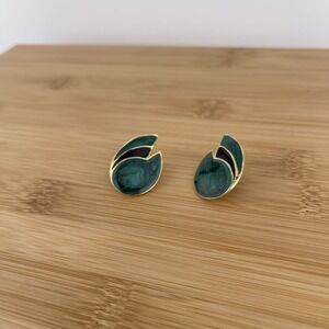 VTG Leaf Emerald Green Black Enamel Gold Tone Pierced Earrings Retro‎ Abstract